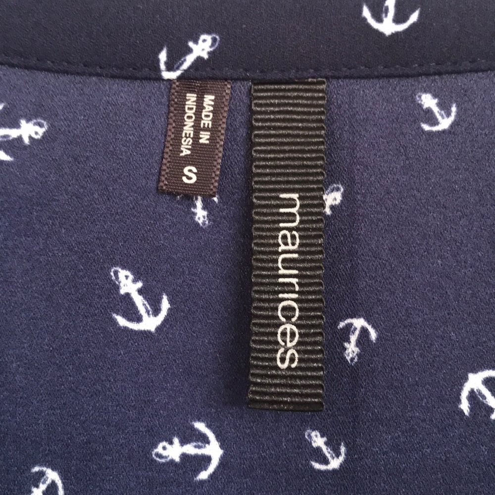 💜Tops 3 for $15 - add to bundle - Picture 2 of 6